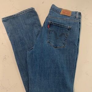 Levi's Classic Boot Cut Jean Size 6L